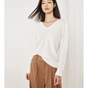 Quince Mongolian Cashmere V-Neck Sweater In Ivory Long Sleeved Medium